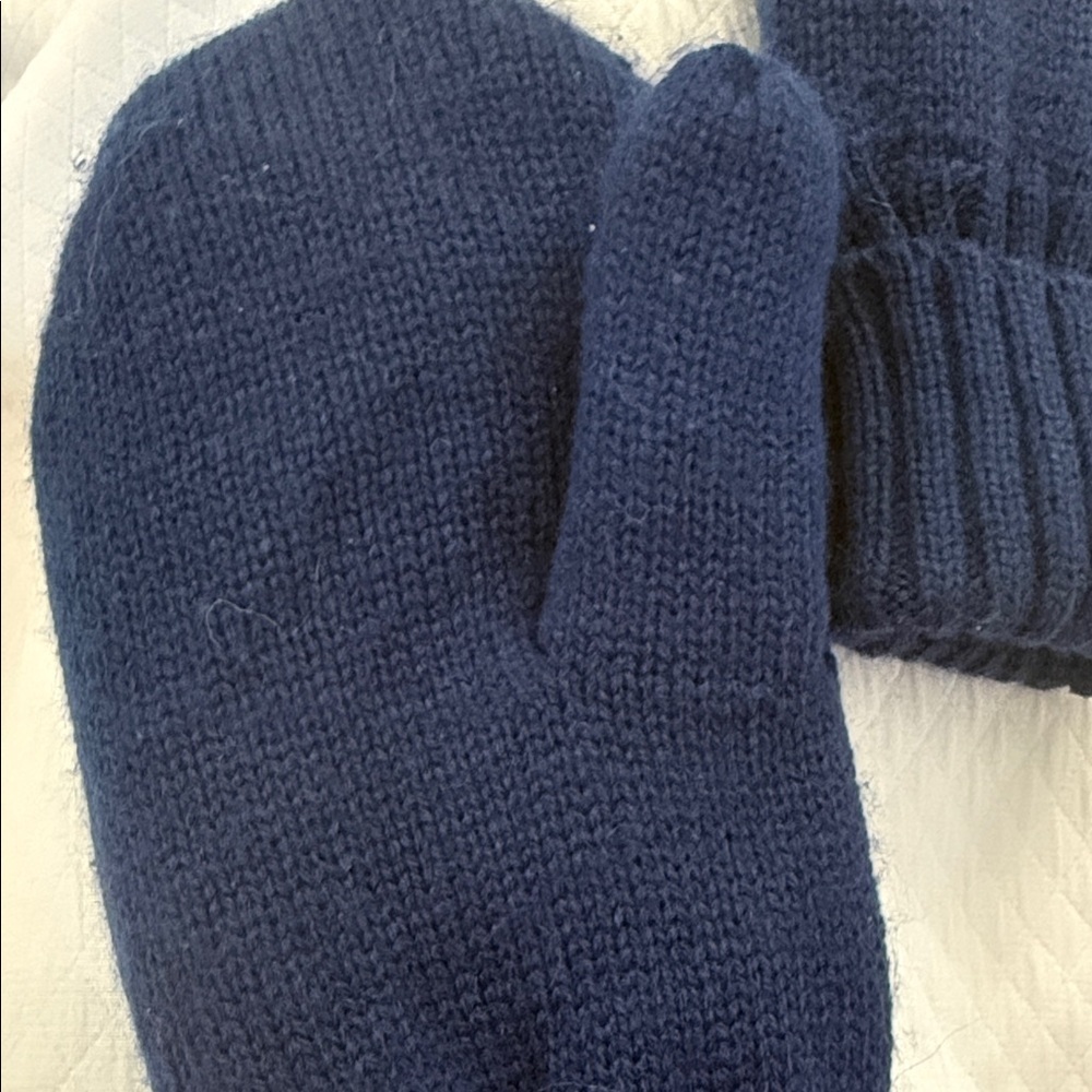 Vintage Toronto Maple Leafs Knit Mittens 11-Point Logo 1980s/90s NHL Never worn - Picture 4 of 10